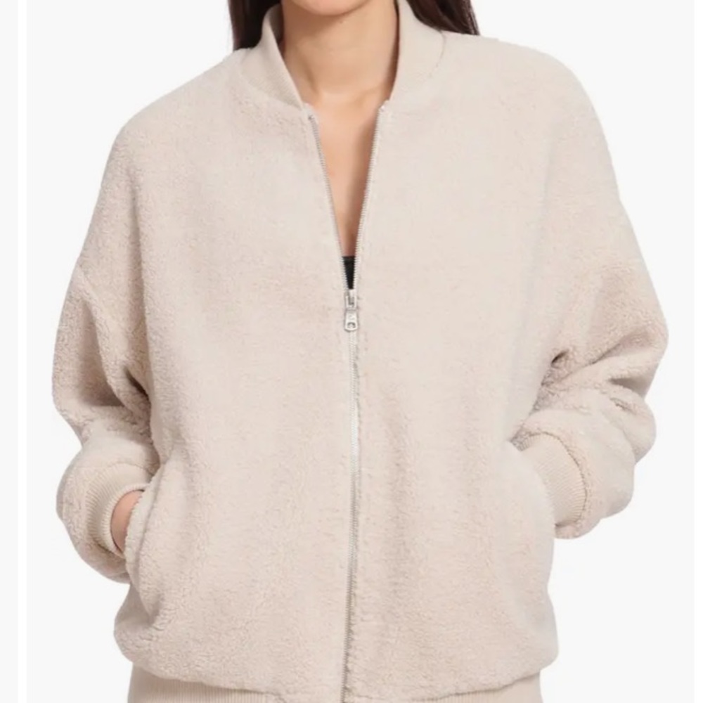 AVEC LES FILLES NWT Faux Fur Bomber Jacket Zip Front, Beige, Size Small